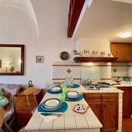 Holidaycasa Romano - Vacanza Nel Cuore Di Сперлонга Екстериор снимка