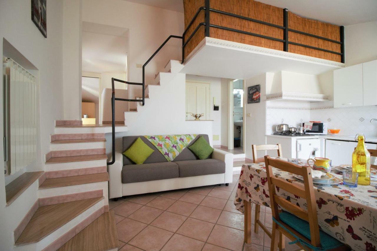 Holidaycasa Romano - Vacanza Nel Cuore Di Сперлонга Екстериор снимка