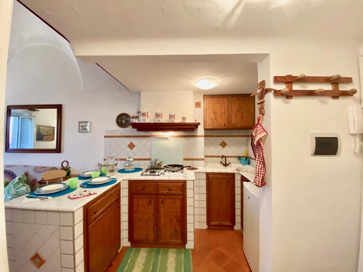 Holidaycasa Romano - Vacanza Nel Cuore Di Сперлонга Екстериор снимка